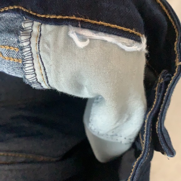 Levi’s 711 Skinny Jean - Picture 6 of 6